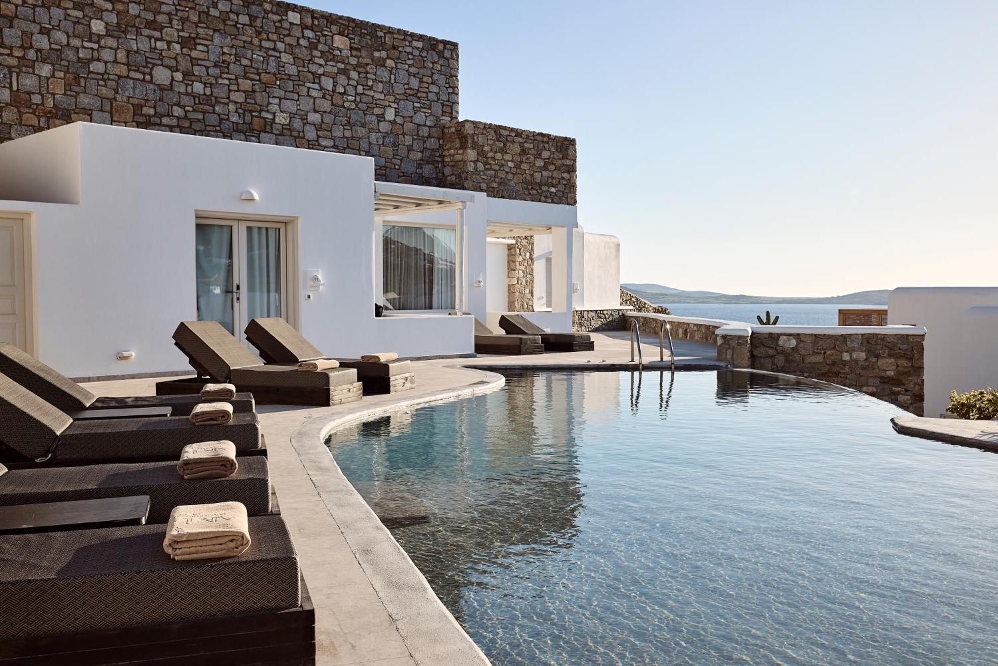 Amazon Mykonos Suites & Spa Agios Ioannis Diakoftis Ngoại thất bức ảnh